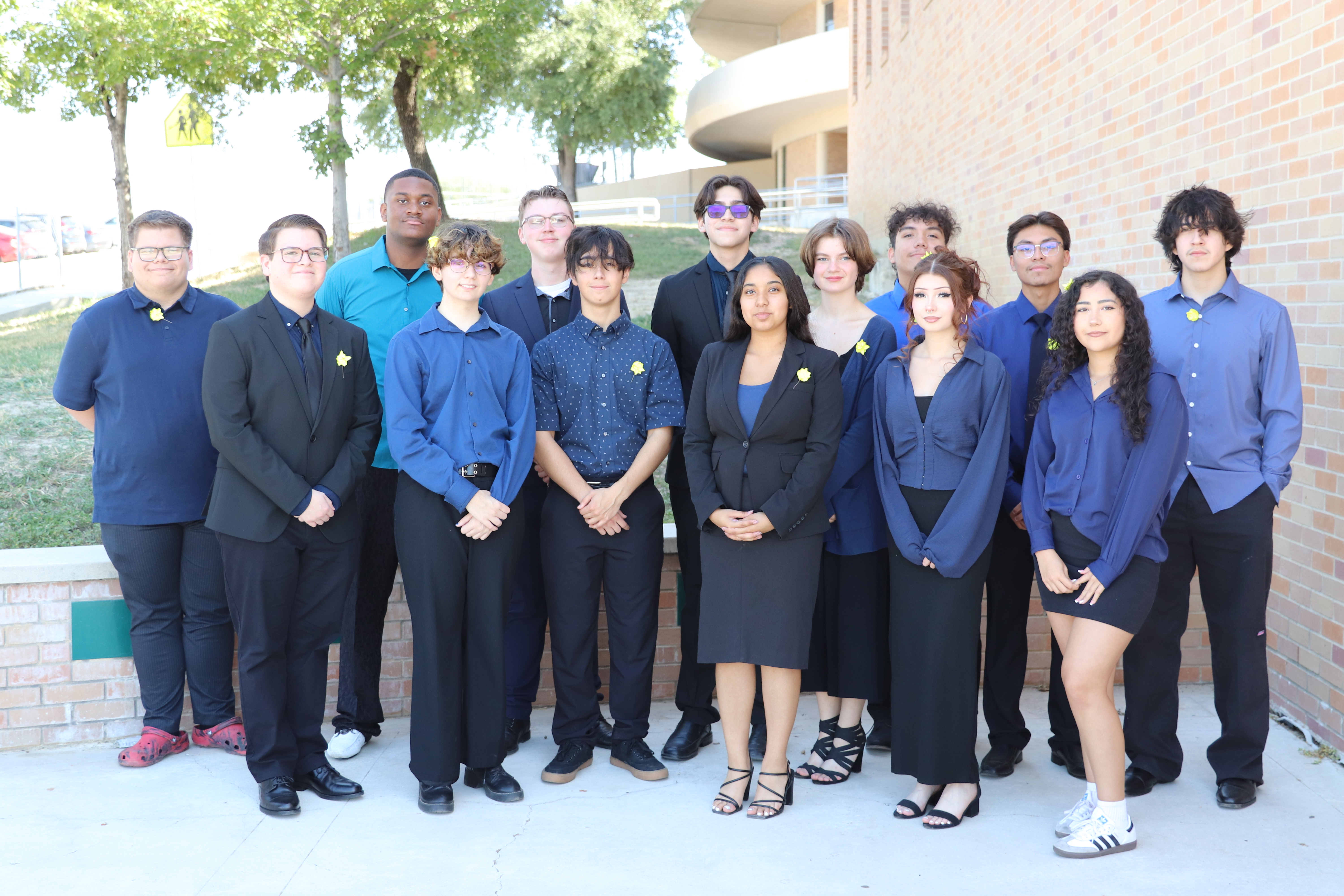 A group picture of the entire Omira team!